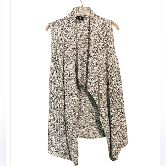 Jones, New York Neutral colors Open Front Sweater Vest size medium - Picture 1 of 4